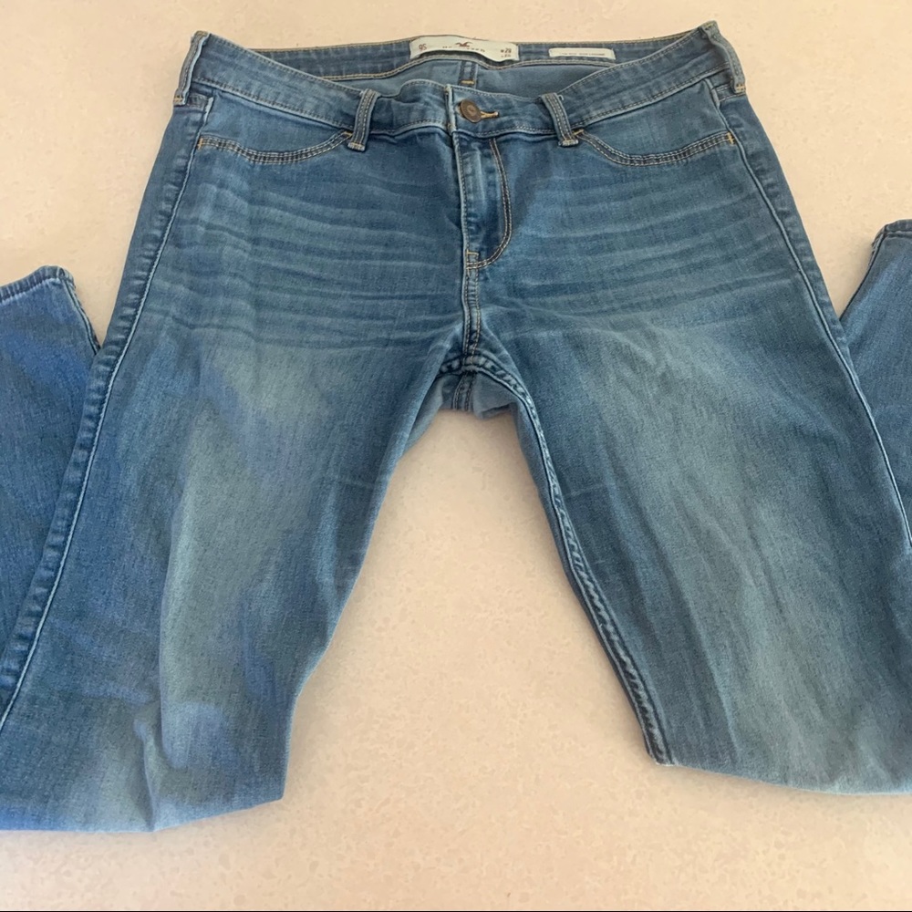 Hollister Low Rise Non-Ripped Jeggings